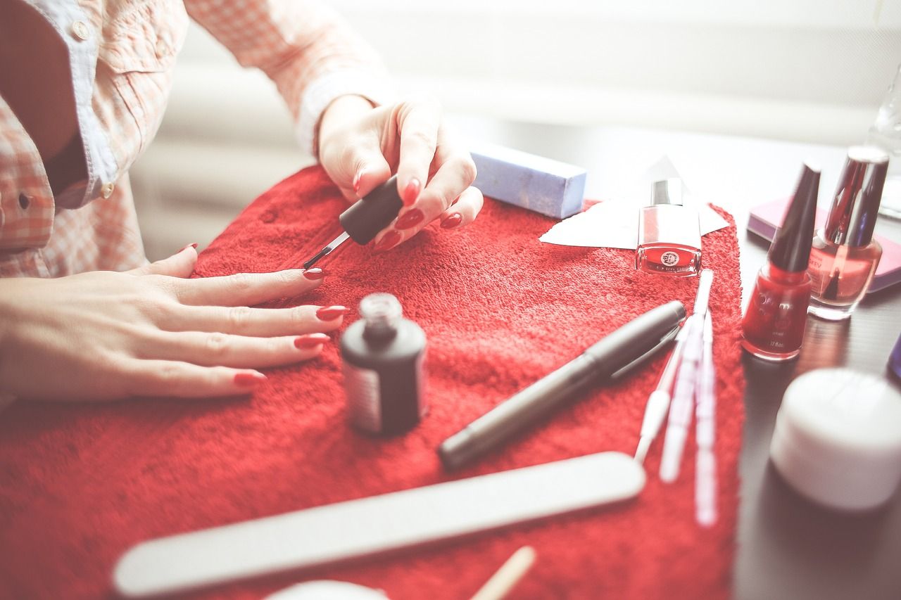 Jak wykonać dezynfekcję narzędzi kosmetycznych?
