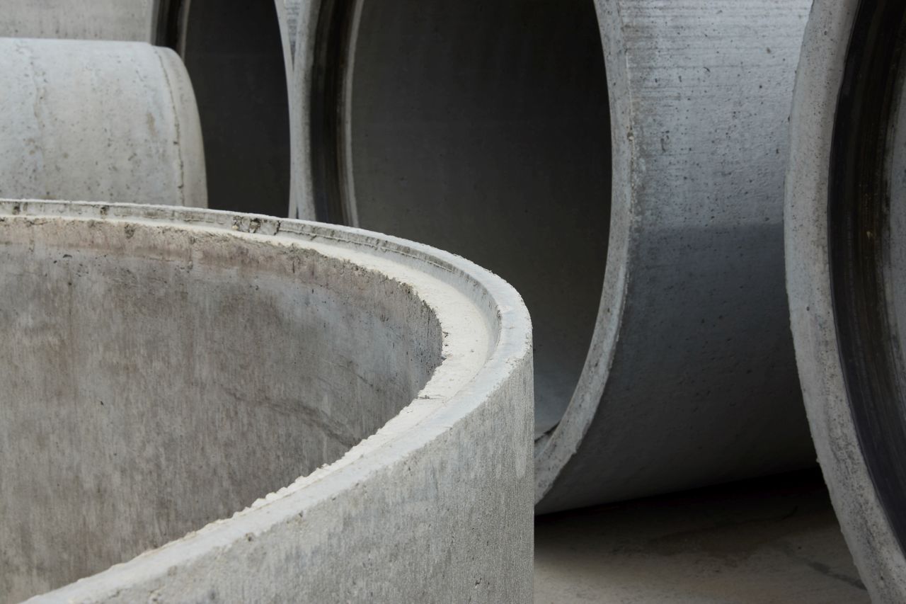 Zbiorniki betonowe – czy są lepsze od plastikowych?