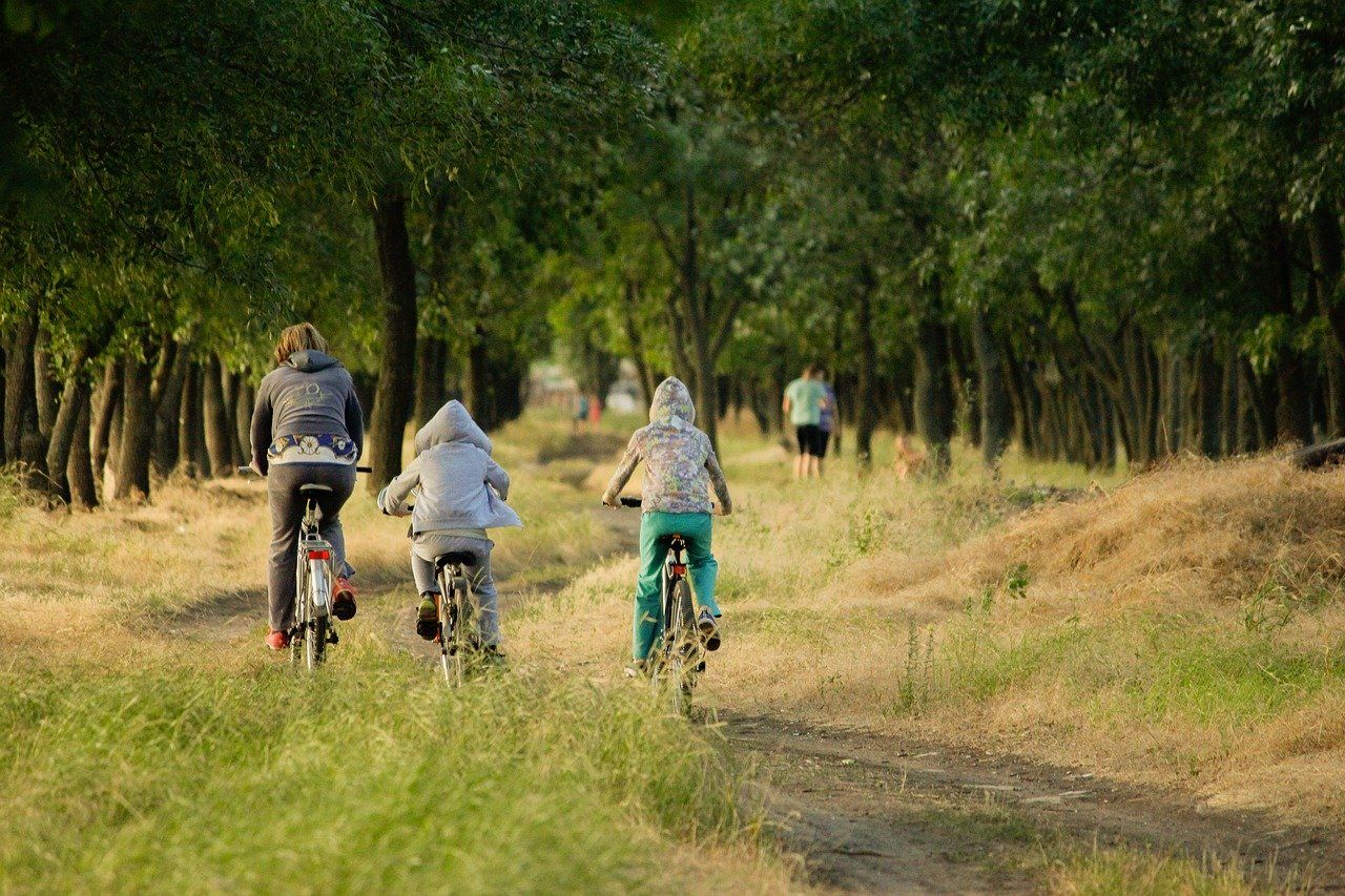 Lampa do roweru – Dlaczego jest niezbędna dla rowerzysty?