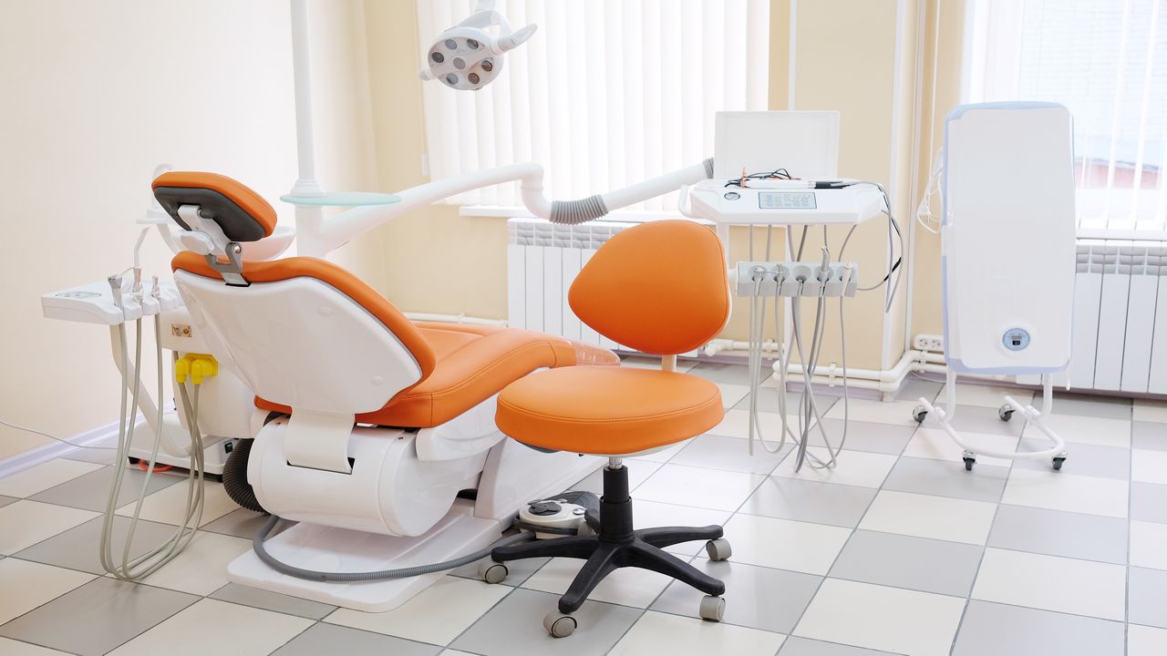Wyposażenie gabinetu dentystycznego – od czego zacząć?